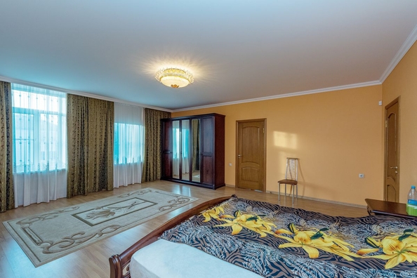 
   Продам дом, 240 м², Краснодар

. Фото 15.