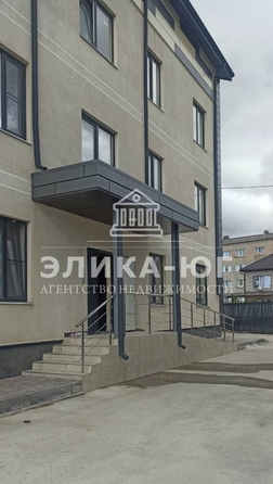 
   Продам 2-комнатную, 43 м², 2-й мкр

. Фото 1.