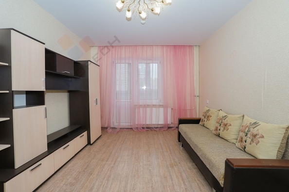 
   Продам 2-комнатную, 59.2 м², Героя Владислава Посадского ул, 28

. Фото 2.