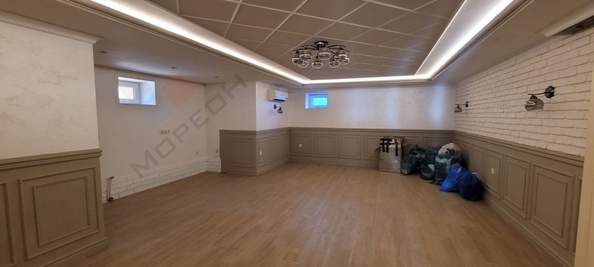 
   Продам дом, 370 м², Краснодар

. Фото 13.