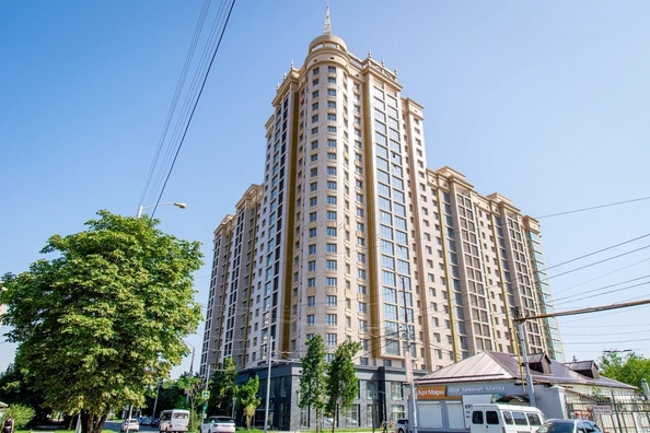 
   Продам 2-комнатную, 72 м², Дзержинского ул, 95

. Фото 2.