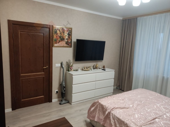 
   Продам 1-комнатную, 36.7 м², Мачуги В.Н. ул, 4/2

. Фото 4.