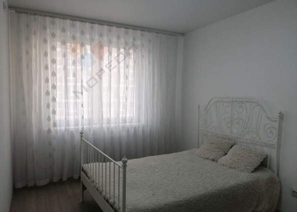 
   Продам 1-комнатную, 37.7 м², Западный Обход ул, 39/2к7

. Фото 2.