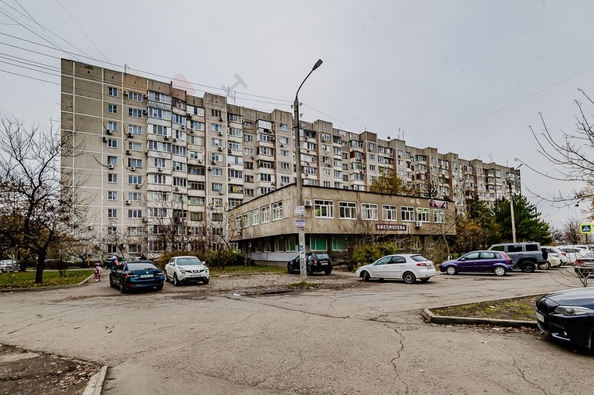 
   Продам 1-комнатную, 38.3 м², 70-летия Октября ул, 26

. Фото 22.