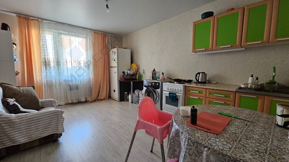 
   Продам 2-комнатную, 60.1 м², Героя Аверкиева А.А. ул, 13

. Фото 5.