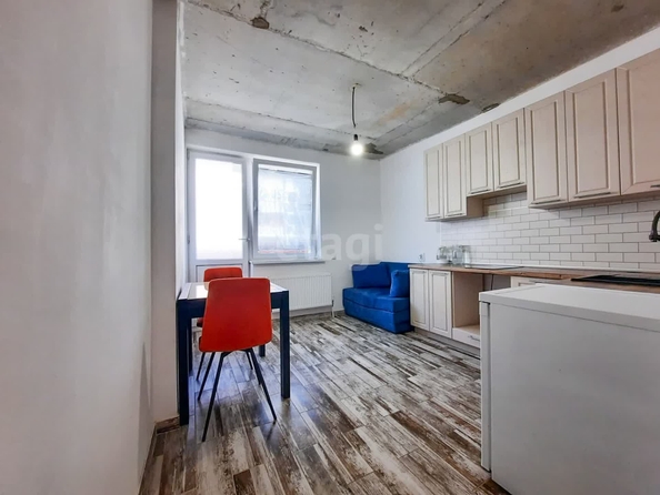 
   Продам 1-комнатную, 36.5 м², Западный Обход ул, 38/1  1

. Фото 3.