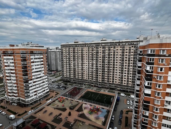 
   Продам 2-комнатную, 56 м², Командорская ул, 6

. Фото 8.