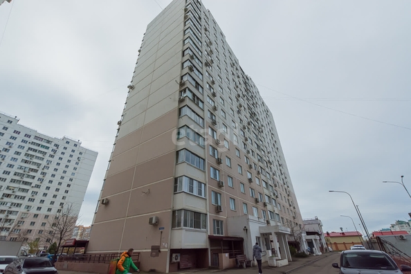 
   Продам 2-комнатную, 56.4 м², Черкасская ул, 58

. Фото 27.