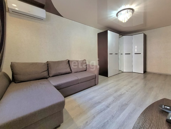 
   Продам 2-комнатную, 49.3 м², Московская ул, 144/1

. Фото 4.