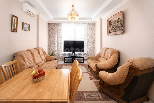 
   Продам 2-комнатную, 67.2 м², Атлантическая ул, 2/9

. Фото 3.