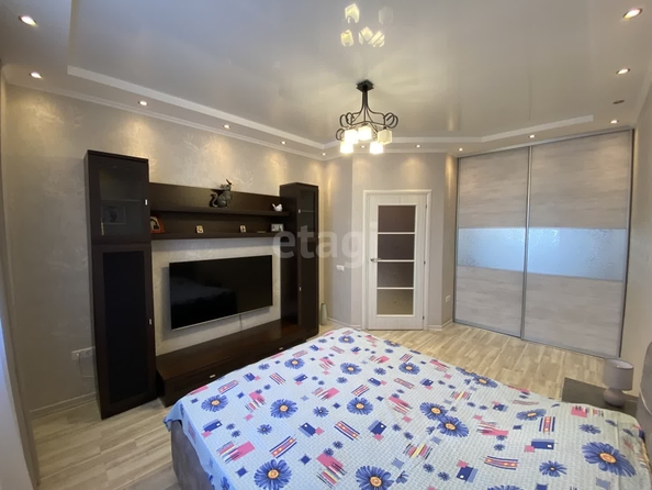 
   Продам 2-комнатную, 54.8 м², Карельская ул, 51/7

. Фото 2.