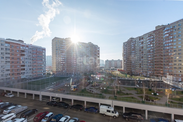 
   Продам 3-комнатную, 74.5 м², Командорская ул, 5/2

. Фото 29.