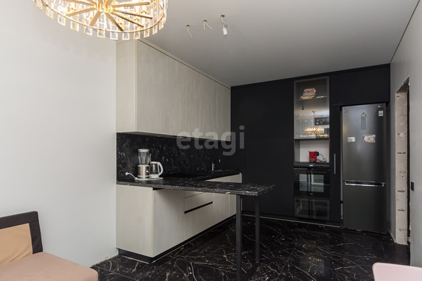 
   Продам 2-комнатную, 56.9 м², Любимово мкр, 2

. Фото 3.