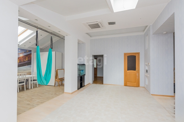 
   Продам 6-комнатную, 265.7 м², Черкасская ул, 79

. Фото 18.