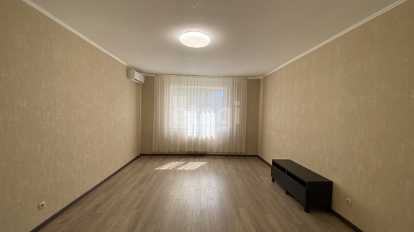 
   Продам 2-комнатную, 80.2 м², Платановый Бульвар ул, 4

. Фото 8.