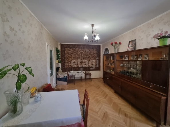 
   Продам 3-комнатную, 55.8 м², Старокубанская ул, 109

. Фото 1.