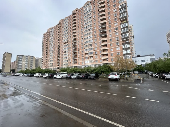 
   Продам 2-комнатную, 58.4 м², Домбайская ул, 12

. Фото 25.