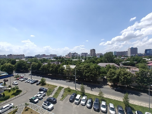 
   Продам 2-комнатную, 85 м², Шоссе Нефтяников ул, 18/2

. Фото 27.