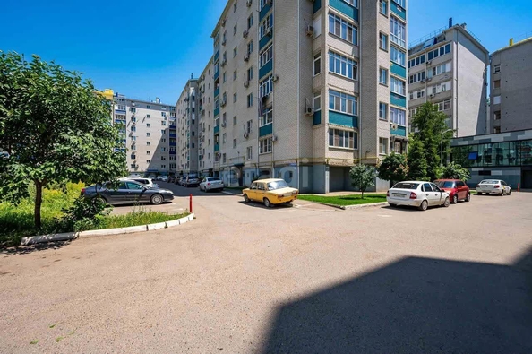 
   Продам 2-комнатную, 63.7 м², Черкасская ул, 109

. Фото 11.