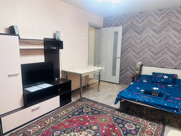 
   Продам 2-комнатную, 48 м², Уральская ул, 200

. Фото 1.