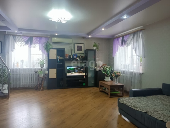 
   Продам 3-комнатную, 92.7 м², Бургасская ул, 56/1

. Фото 1.