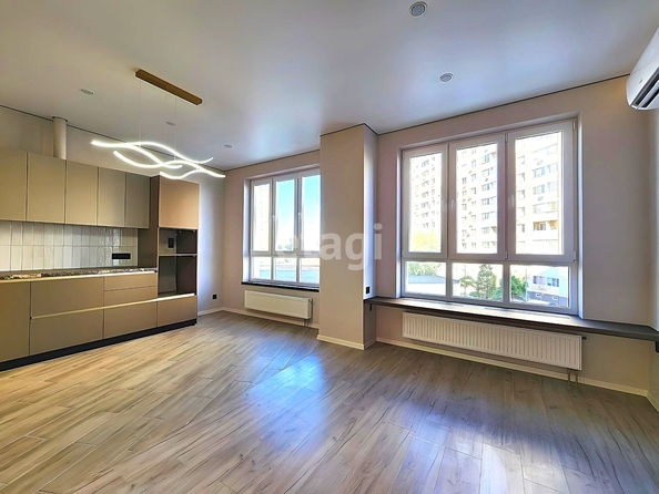 
   Продам 1-комнатную, 50 м², Старокубанская ул, 2/23  1

. Фото 1.