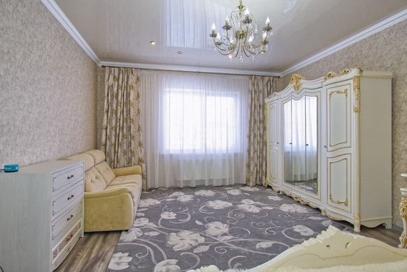 
   Продам 2-комнатную, 85.5 м², Кирпильская ул, 15

. Фото 1.