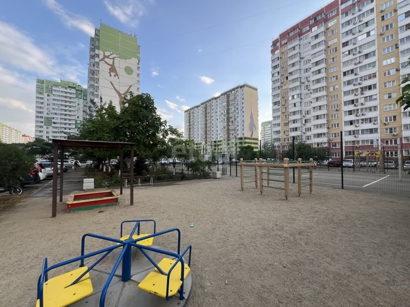 
   Продам 3-комнатную, 84.1 м², Черкасская ул, 72

. Фото 36.