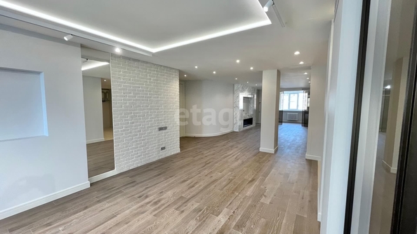 
   Продам 4-комнатную, 130 м², Кожевенная ул, 28

. Фото 5.