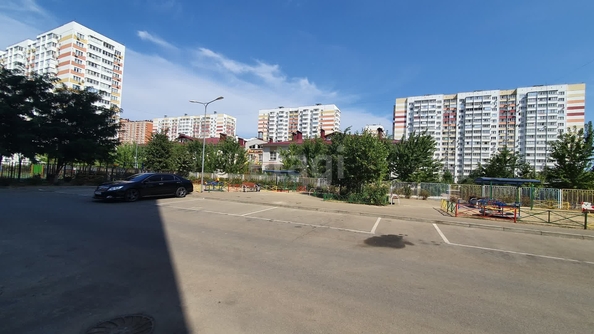 
   Продам 3-комнатную, 54.8 м², Черкасская ул, 135

. Фото 12.