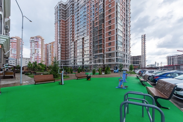 
   Продам 3-комнатную, 65 м², Новороссийская ул, 90/2/1

. Фото 28.