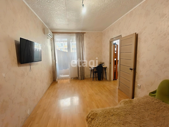 
   Продам 2-комнатную, 44 м², Заполярная ул, 35/12

. Фото 2.