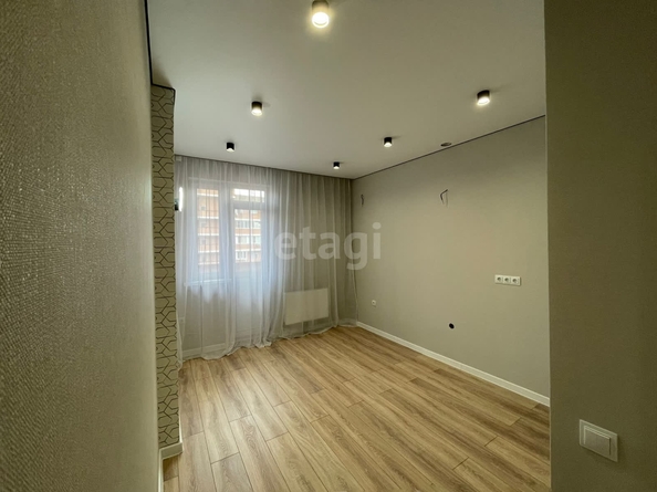 
   Продам 2-комнатную, 50.7 м², Заполярная ул, 37/3

. Фото 2.