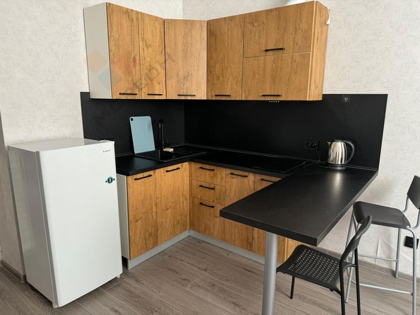 
   Продам 1-комнатную, 35.5 м², Западный Обход ул, 39/2 к7

. Фото 2.