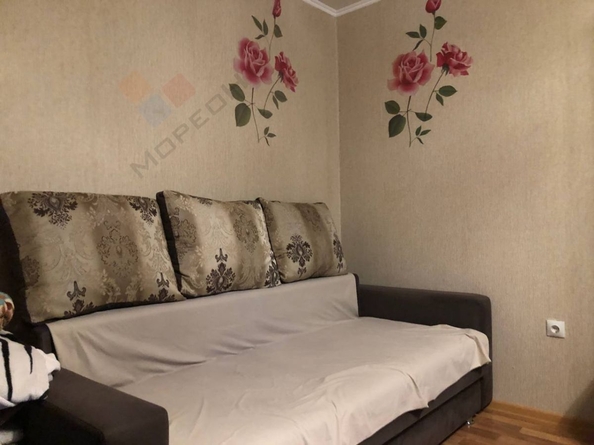 
   Продам 2-комнатную, 57 м², Краевая ул, 1/3

. Фото 3.