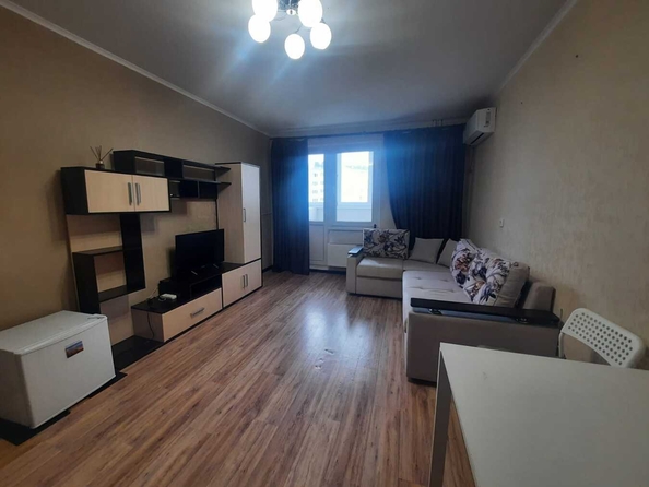 
   Продам студию, 27 м², Адмирала Пустошкина ул, 10

. Фото 1.