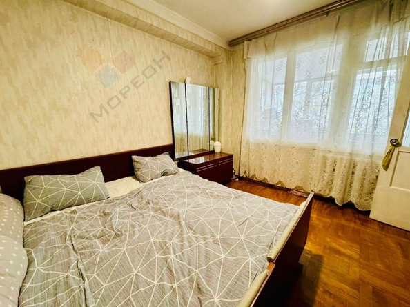 
   Продам 4-комнатную, 87 м², Атарбекова ул, 28

. Фото 2.