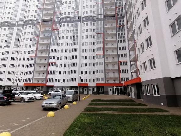 
   Продам 3-комнатную, 93.4 м², Уральская ул, 100

. Фото 13.