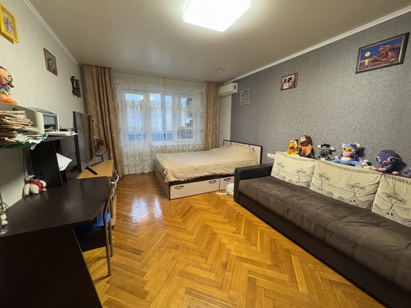 
   Продам 3-комнатную, 67 м², ГСК-17 тер

. Фото 1.