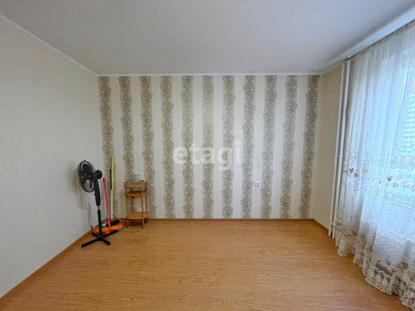 
   Продам 2-комнатную, 61 м², Кружевная ул, 14

. Фото 4.