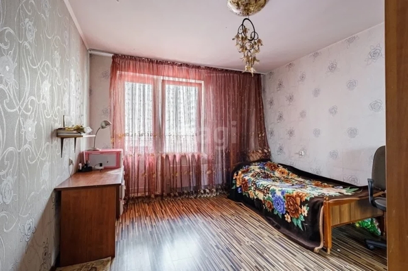 
   Продам 3-комнатную, 91 м², Репина пр-д, 42

. Фото 4.