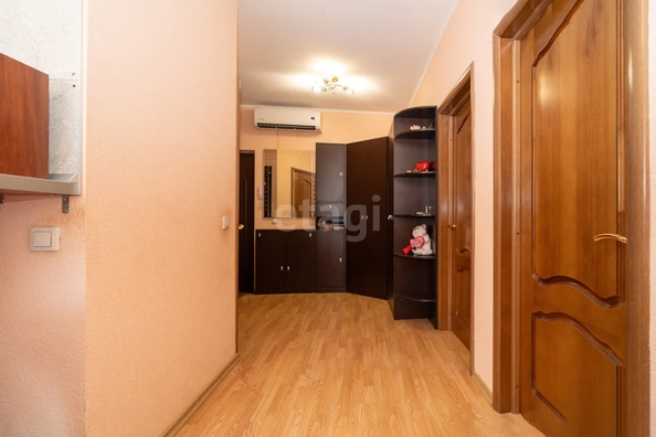 
   Продам 2-комнатную, 68 м², Ангарская ул, 1/7

. Фото 13.