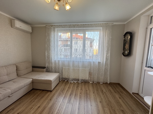 
   Продам 2-комнатную, 50 м², Рождественская ул, 52

. Фото 18.