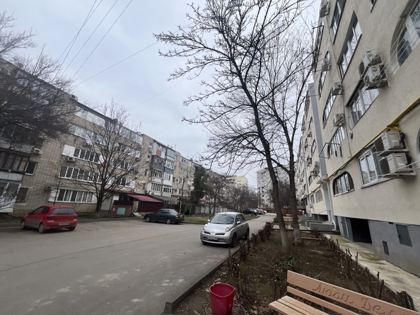 
   Продам 1-комнатную, 37 м², Стахановская ул, 5

. Фото 1.