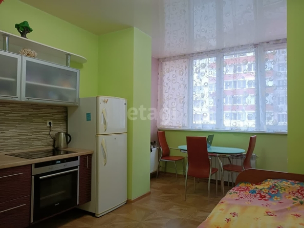 
   Продам 1-комнатную, 40.1 м², Героя Яцкова И.В. ул, 8

. Фото 1.