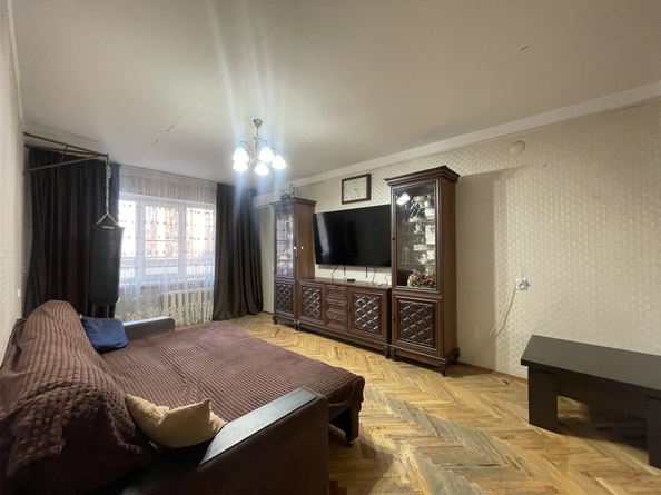 
   Продам 3-комнатную, 84 м², Ленина ул, 193

. Фото 4.