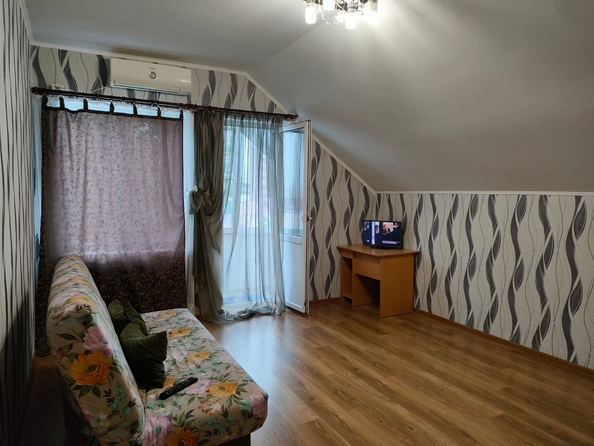 
   Продам 2-комнатную, 60 м², Рождественская ул, 38А

. Фото 13.