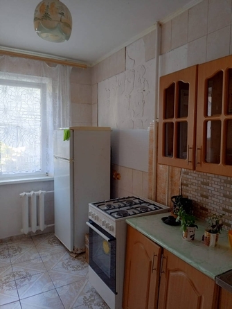 
   Продам 3-комнатную, 72.2 м², Победы ул, 111

. Фото 2.