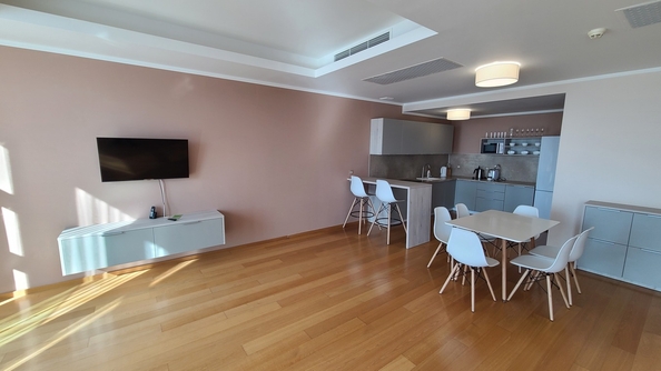 
   Продам 1-комнатную квартира, 98 м², Революции пр-кт, 3

. Фото 6.