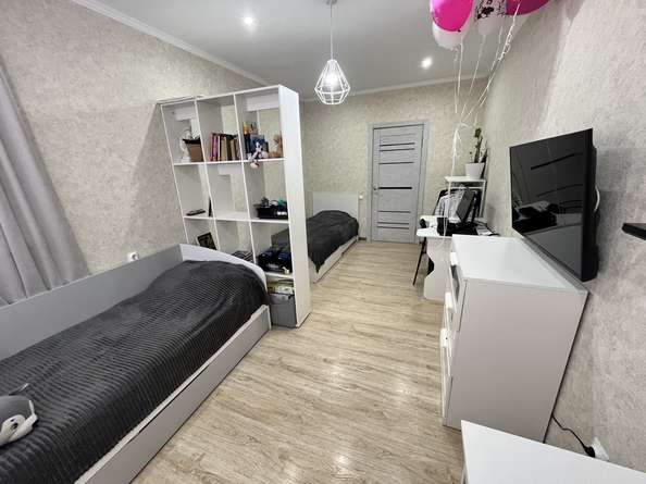 
   Продам 1-комнатную, 33 м², Ленина ул, 153Б

. Фото 2.